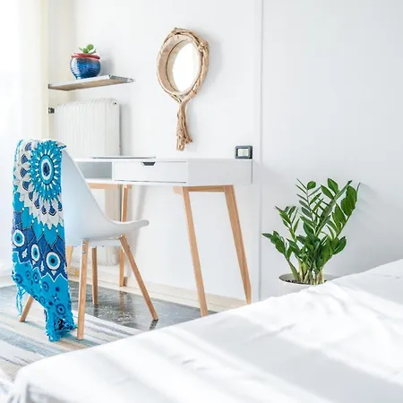Warm & Cozy - Sando Apartment Athens