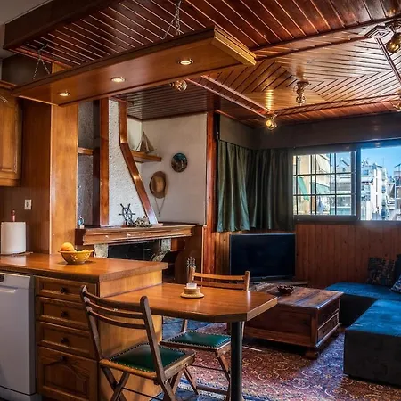 Warm & Cozy - Sando Apartment Athens